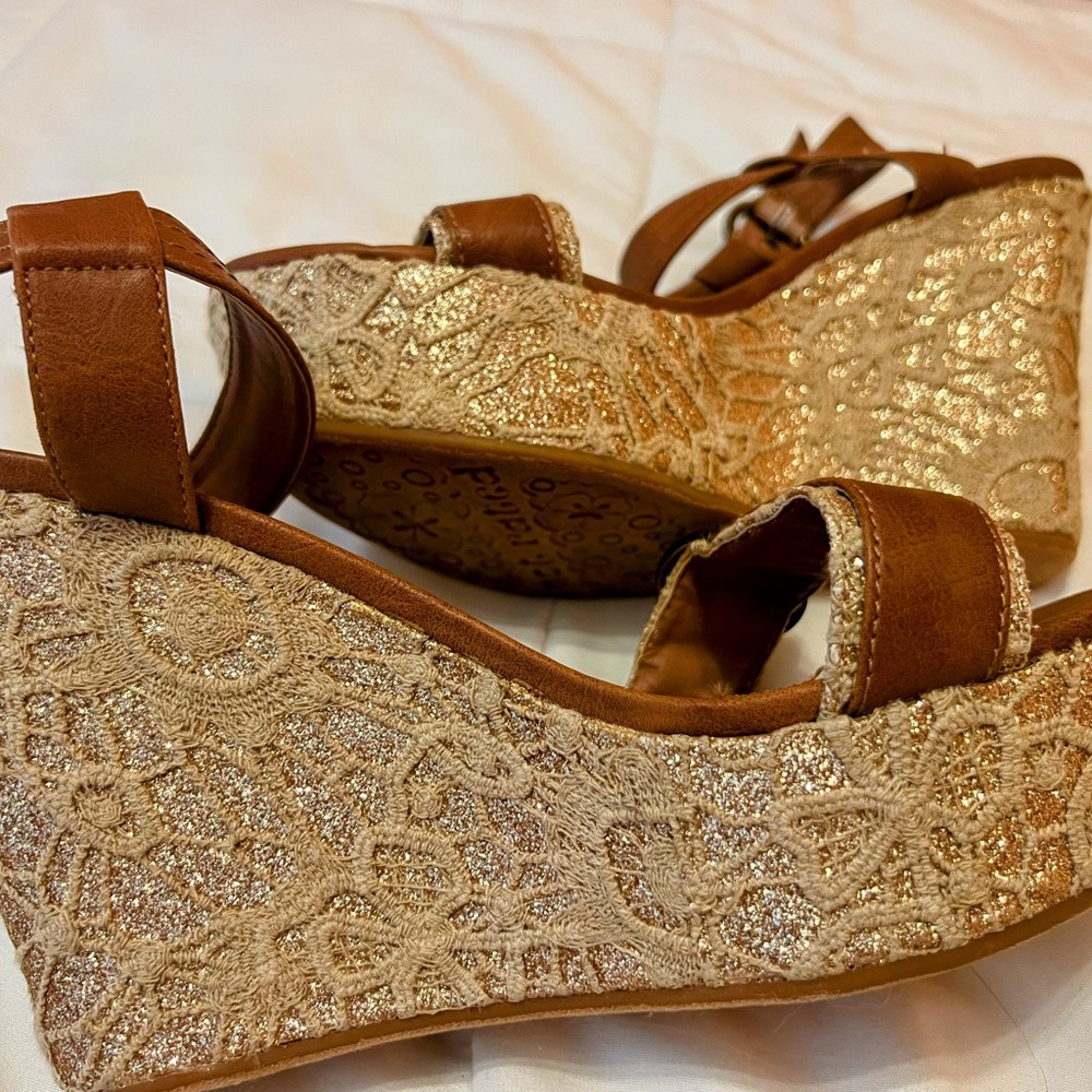 Not Rated Brown and Gold Wedge. Size 10
